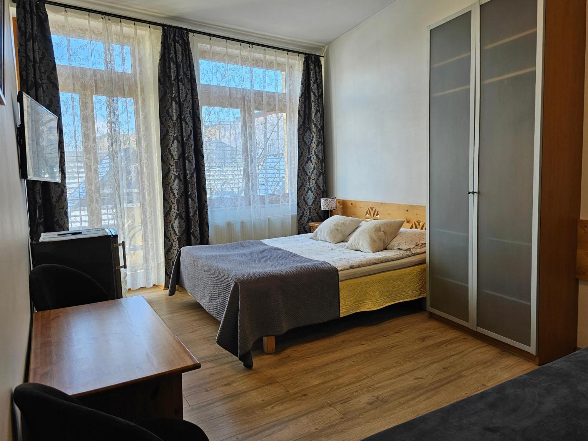 Pokoje I Apartamenty Krupowki 36 ザコパネ エクステリア 写真