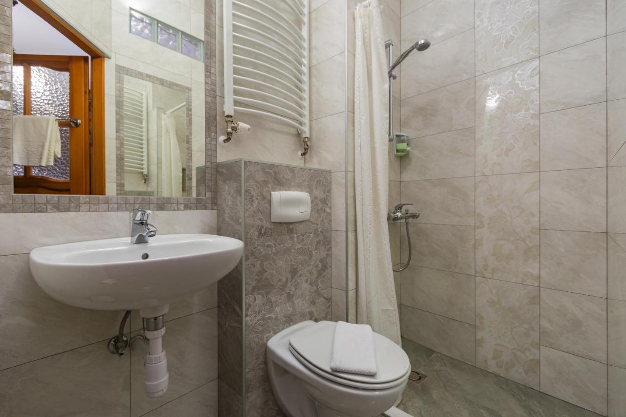 Pokoje I Apartamenty Krupowki 36 ザコパネ エクステリア 写真